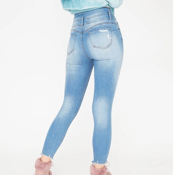 BNWT IBIZA Fit Jeans Denim Butt lifting Push Up Hi Waist Ultra Rise Skin… - Picture 2 of 12